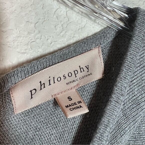 Philosophy Gray Cashmere Blend Knitted High Low Long Sleeves Top Womens Small - Picture 2 of 8